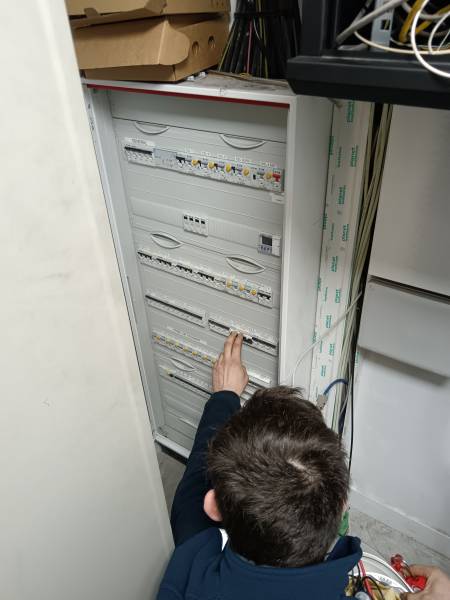 MECADAQ (Chanteloup-les-Vignes) : Sécurité et formation électrique pour vos équipes